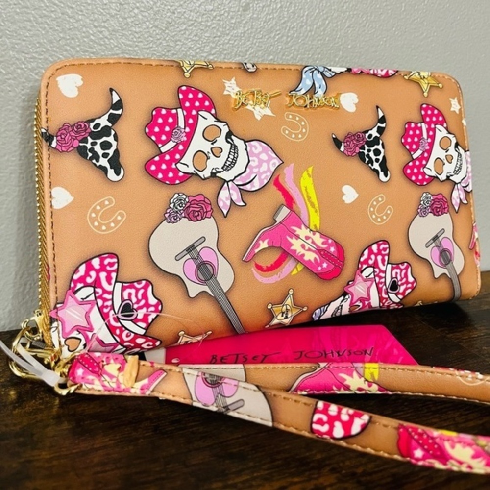 Betsey Johnson Western Skull Cowboy Cowgirl Zip Around Wallet Wristlet NWT
